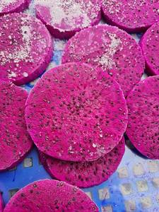 Fruta de dragón rojo congelada a granel de Vietnam, ideal para tazones de batidos y alimentos saludables ofrecidos a tasas de exportación asequibles - Product Image 5