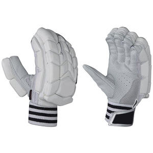 Gants de cricket internationaux Premium Hoserz en polyester durable, rembourrage absorbant les chocs, respirants, ajustement confortable, légers et confortables pour le poignet - Product Image 4