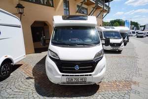 Autocaravana de Lujo Wave 650 de Acero, Usada, Año 2022, para 4-6 Personas, Compatible con Vehículos y Automóviles - Product Image 2