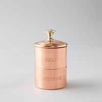 Ensemble de salière et de poivrière en laiton massif conçu pour les repas royaux et l'arrangement de décoration de cuisine de qualité supérieure
