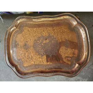 Plateau de service en laiton en métal à la demande énorme avec un design orné pour un événement de fête de désherbage à la maison pour obtenir au meilleur taux - Product Image 1