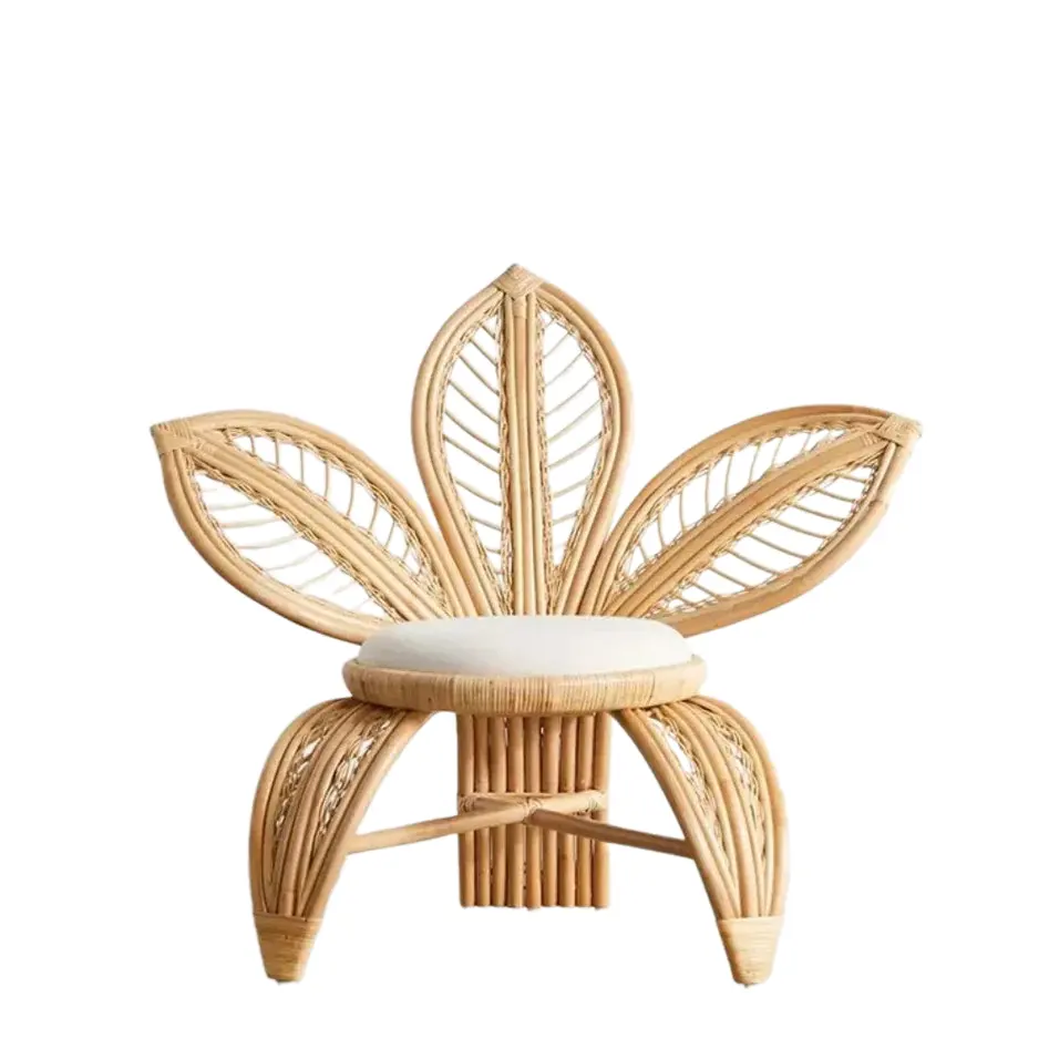 كرسي راتان صديق للبيئة طبيعي مصنوع يدويًا على شكل زهرة بتصميم جديد للأثاث المنزلي مصنوع من مواد متواصلة في فيتنام