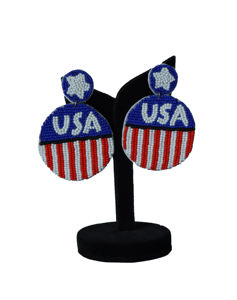 Nouvelles boucles d'oreilles légères et confortables faites à la main avec des perles en forme d'étoile, perles rouges, blanches et bleues, boucles d'oreilles statement patriotiques pour les jours de match - Product Image 3