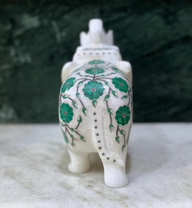 Elegante Estatua de Elefante Incrustada en Mármol Blanco Puro, Hecha a Mano, Novedad 2026, Regalo Corporativo Económico, Decoración para el Hogar - Product Image 3