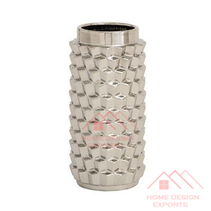 Jarrón de Mesa de Metal Hecho a Mano con Acabado Dorado, Jarrón de Aluminio Fundido, Jarrón Hecho a Mano con Acabado Dorado Crudo - Product Image 4