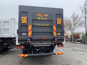 MEILLEURE OFFRE Camion léger d'occasion SLN0-TRUK H0-W0 4x2 6T avec hayon hydraulique - Product Image 3