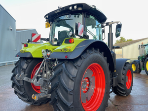 Tractor Agrícola Claas ARION 650 de 85HP con Motor y Caja de Cambios, Tracción 4x4, Dirección Automática, Asiento con Aire Acondicionado, Alta Productividad - Product Image 5