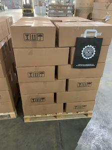 SAC EN PAPIER KRAFT À POIGNÉE PLATE EN GROS Sacs unis avec logo imprimé personnalisé Sacs personnalisés - Product Image 4