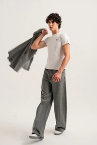 กางเกงยีนส์ของผู้ชายกางเกงยีนส์ระบายอากาศได้แบบลำลองกางเกงยีนส์บางเฉียบออกแบบโลโก้ได้ตามต้องการ - Product Image 6