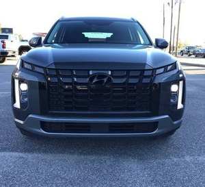 Palisade SEL AWD 2024 Gris Limpio Usado con Techo Solar Automático Oscuro, Arranque Remoto, Asientos de Cuero, Sistema de Navegación, R18 - Product Image 1