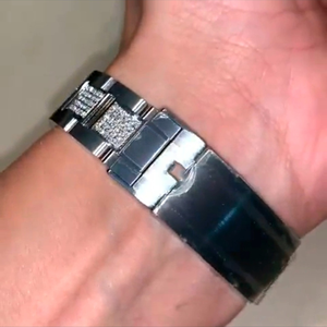 Fait à la main brillant Hip Hop entièrement glacé cadran rond montre-bracelet nouveau design personnalisé VVS clarté laboratoire cultivé diamant hommes - Product Image 2