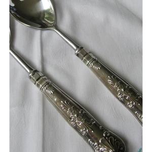 Servidor de ensalada de Metal con mango en relieve Natural, acabado plateado para el hogar y hoteles, juegos de servidor de ensalada decorativos de mesa - Product Image 4