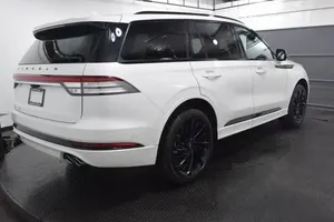 Pristine clean 2024 Linc-oln Aviator - Product Image 3