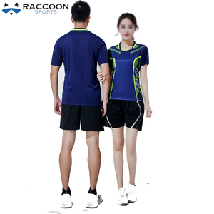 Tenues de tennis sur mesure, maillots et ensembles sportifs en gros pour adultes, séchage rapide, respirants, logo personnalisé par Raccoon Sports - Product Image 3
