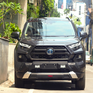 Conduite à gauche et à droite Toyota RAV 4 assez usagé Prix bon marché Meilleur prix disponible à vendre - Product Image 5