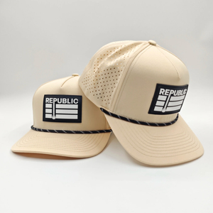 Casquettes Snapback de Golf pour Hommes avec Logo Personnalisé en Caoutchouc PVC, Perforations Découpées au Laser, Imperméables, à 5 Panneaux, Style A-Frame - Product Image 1