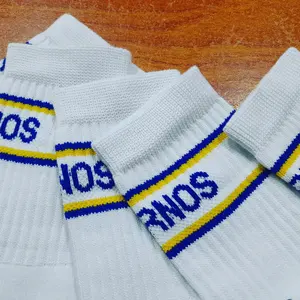 Chaussettes Cheville Décontractées pour Hommes de Haute Qualité, en Coton, avec Broderie en Laine, Logo Coloré Personnalisé et Anti-dérapant, Idéales pour l'Automne et les Sports d'Été - Product Image 4