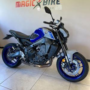Motocicleta Deportiva Yamaha MT-09 - Product Image 1