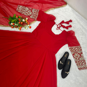 Sala de exposición completa Acabado del producto Calidad Ready to Wear Colección Creemos desde que comenzó en la calidad - Product Image 1