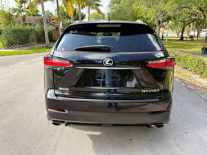 Lexus NX 2016 Usado, Volante a la Izquierda - Product Image 4
