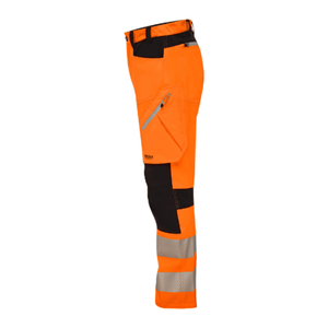 Pantalones Cargo de seguridad resistentes a la intemperie, pantalones forrados térmicos impermeables a prueba de viento para entornos industriales hostiles fabricados en Pakistán. - Product Image 3