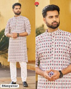 Vente en gros de Kurta pour hommes avec manches à revers Tenue ethnique formelle disponible en vrac - Product Image 6