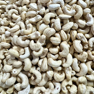 Nueces de Anacardo Secas al Mejor Precio, Nueces de Anacardo W180 W240 W320 Kaju Badam SANTIGO, Empaque de Marca Privada - Product Image 1