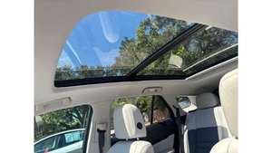 Véhicules d'occasion haut de gamme Prologues Touring FWD 2024 en promotion saisonnière, automatiques intelligents, en excellent état - Product Image 3