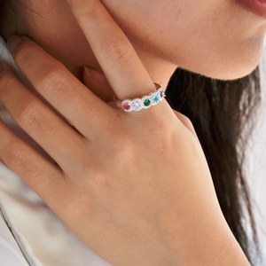 แหวนแต่งงานหรูหราสั่งทำพิเศษประดับพลอยประจำเดือนเกิด สัญลักษณ์ความรักส่วนตัว เครื่องประดับสุดหรู ได้รับการรับรองจาก IGI สำหรับเจ้าสาวเจ้าบ่าวในงานหมั้น - Product Image 1