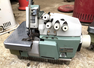 Machine à coudre surjeteuse à prix de gros utilisée grande et petite industrielle électrique japon - Product Image 5