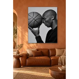 Impression sur toile Fida noir et blanc Kobe Bryant avec ballon de basket - Product Image 2