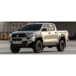 Acquista il camioncino 4x4 Toyota Hilux usato pulito in vendita al prezzo più competitivo