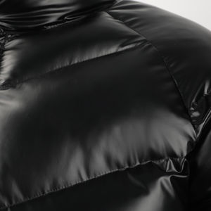 Doudoune d'hiver matelassée et rembourrée pour hommes Offre Spéciale personnalisée conçue avec d'épaisses couches d'isolation idéales pour les temps de froid extrême - Product Image 4