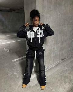 Ensemble de pantalons de survêtement à capuche zippés avec broderie en détresse personnalisée Survêtement pour hommes Survêtement lavé à l'acide avec strass et effet soleil - Product Image 2