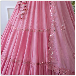 Lehenga de Seda Vichitra de Alta Demanda con Estilo de Volantes y Trabajo de Plisado para Mujer, Colección de Ropa de Fiesta de la India - Product Image 3