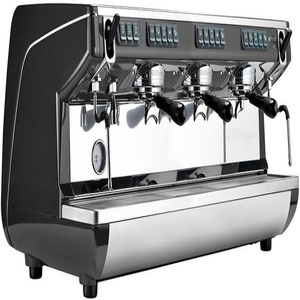 Nueva Máquina de Espresso Nuova Simonelli Appia II Volumétrica de 3 Grupos con Kit de Inicio de Espresso Gratuito y Sistema de Filtro de Agua de 3 Metros - Product Image 1