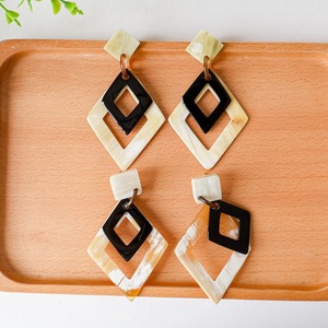 Pendientes de cuerno de búfalo de nuevo diseño de alta calidad hermoso diseño para pendientes de mujer pendientes pulidos hechos a mano - Product Image 3