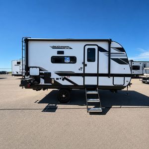 Caravane de voyage tout-terrain moderne et abordable, maison mobile, camping-car avec charge solaire, éclairage LED et intérieur haut de gamme - En promotion - Product Image 1