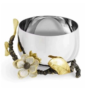 Bol décoratif en métal artisanal avec support de branche de fleur artistique, parfait pour la décoration de table à manger de luxe et les cadeaux en provenance d'Inde - Product Image 1