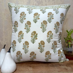 Funda de Cojín Personalizable Ecológica Mughal Buta, 100% Algodón, Diseño Frontal Estampado a Mano, Parte Trasera Lisa, para Uso en el Hogar y Hoteles - Product Image 1