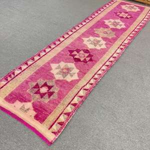 พรมวินเทจขนาด 3x10.5 ฟุต, พรมตุรกีแบบ Runner, พรมลายปะติดสีชมพูเบจ - Product Image 1