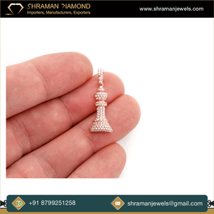 Étincelant entièrement glacé laboratoire cultivé diamants personnalisé 10K or massif roi reine pièce d'échecs pendentif hommes Hip Hop bijoux fins collier - Product Image 4