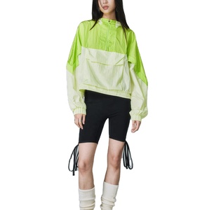 Veste coupe-vent imperméable sur mesure pour femme, doublure en nylon respirante, capuche intégrée, style universitaire - Product Image 6