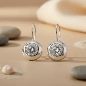 Boucles d'oreilles créoles en argent 925 avec zircone cubique pour femmes, design géométrique tendance, style religieux classique, idéal pour un cadeau - Product Image 1