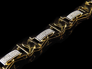 Magnifique bracelet en argent sterling plaqué or 3 carats avec moissanite de clarté VVS, coupe ronde, style hip-hop pour homme - Product Image 3