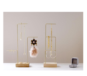 Uperior-Soporte de joyería de latón macizo, accesorio de exhibición, organizador de aspecto tandard con diseño natural - Product Image 3