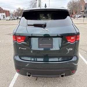 Jaguar F-PACE 25t Prestige 2018 en bon état - Product Image 3