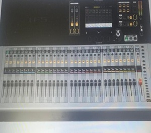 Migliore qualità TF5 Digital mixaggio Console 32-Fader 48-ingresso canale di missaggio digitale a mano strumento Mixer - Product Image 3