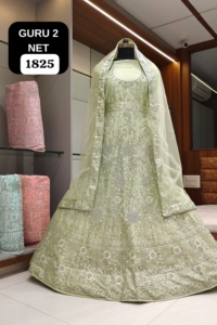 Lehenga choli ผ้าปักลายผ้าไหมตาข่ายแฟชั่นสำหรับงานปาร์ตี้ - Product Image 2