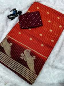 ส่าหรีผ้าไหมของผู้หญิงที่มีขอบนกยูงและทอสีทอง zari ผลิตในอินเดีย - Product Image 4